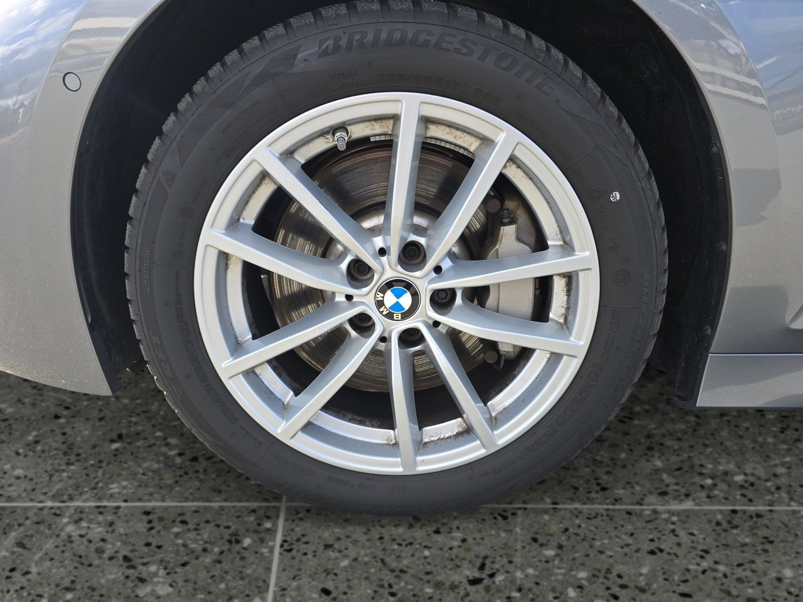 BMW 330d xDrive M Sportpaket*1000 € netto Zubehör ge
