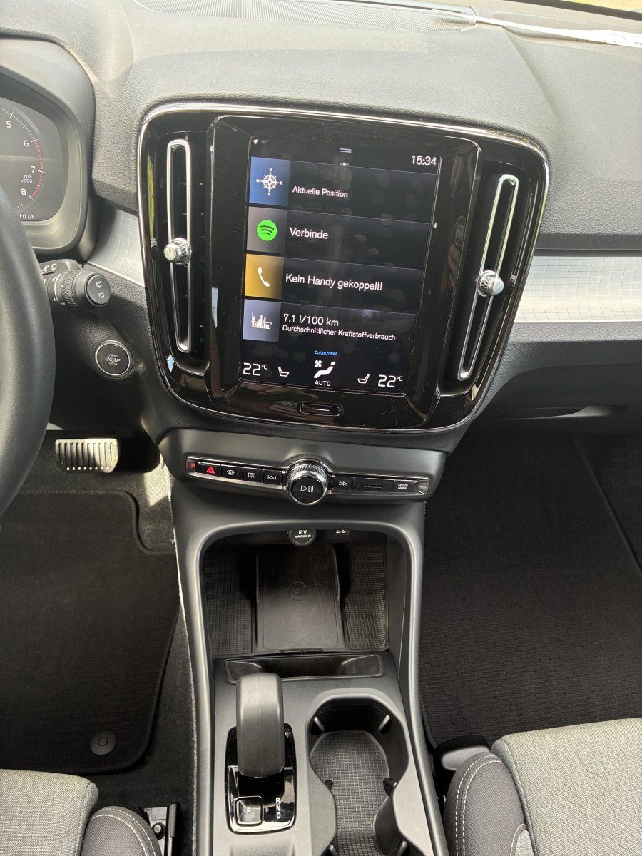 Volvo XC40 T2 Core  Anhängerzug