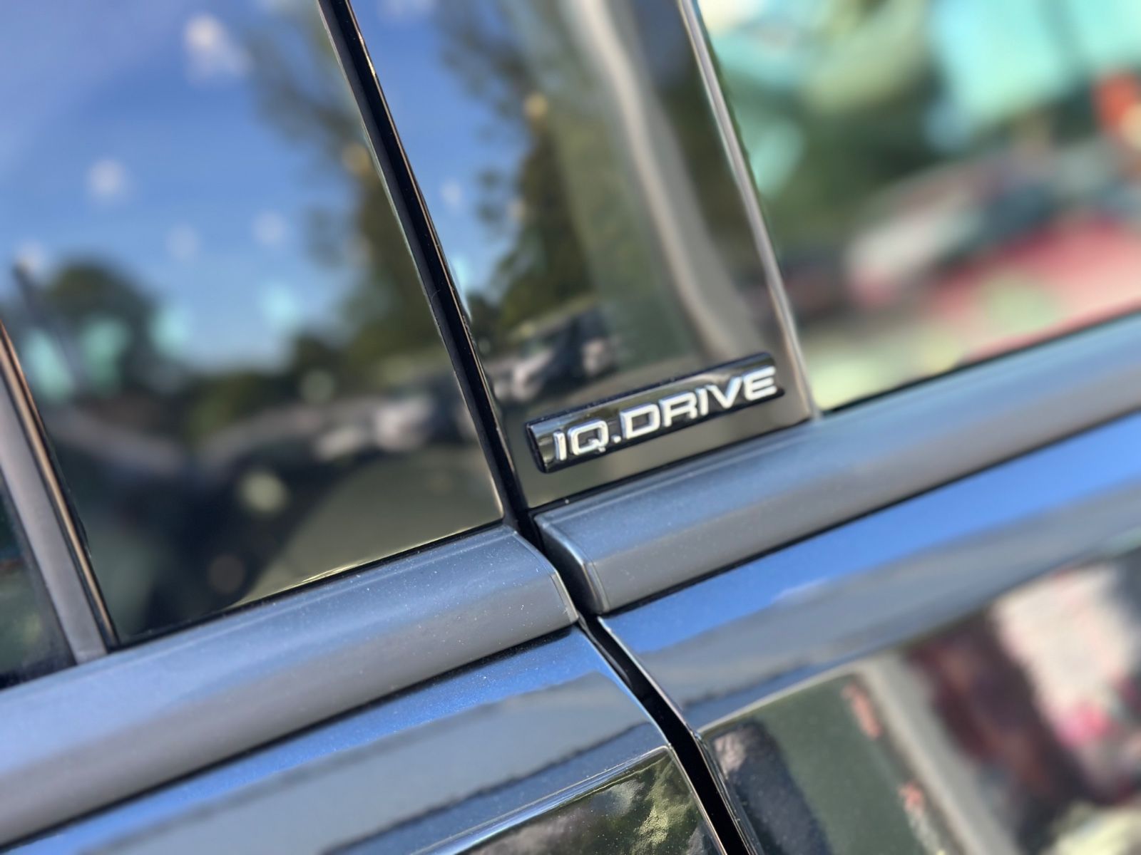 Volkswagen T-Roc 2.0 TDI SCR DSG IQ.DRIVE - Samsaru's Car Outlet
