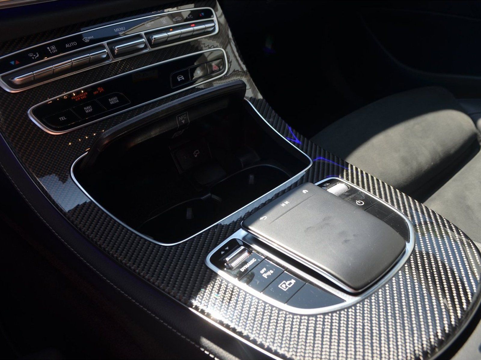 Mercedes-Benz E 300 de Lim AMG - Samsaru's Car Outlet