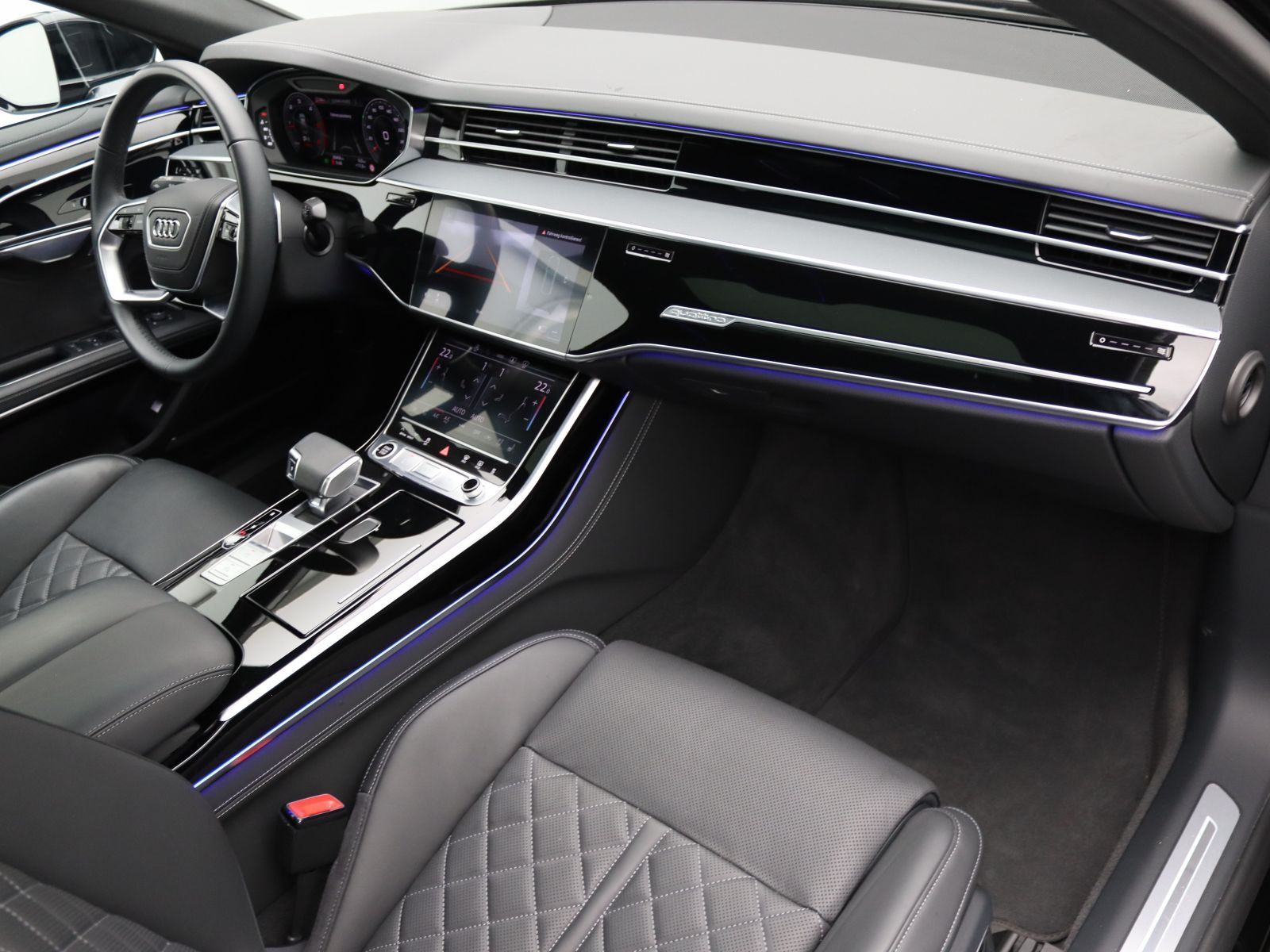 Audi A8 lang 50 TDI quattro - Samsaru's Car Outlet