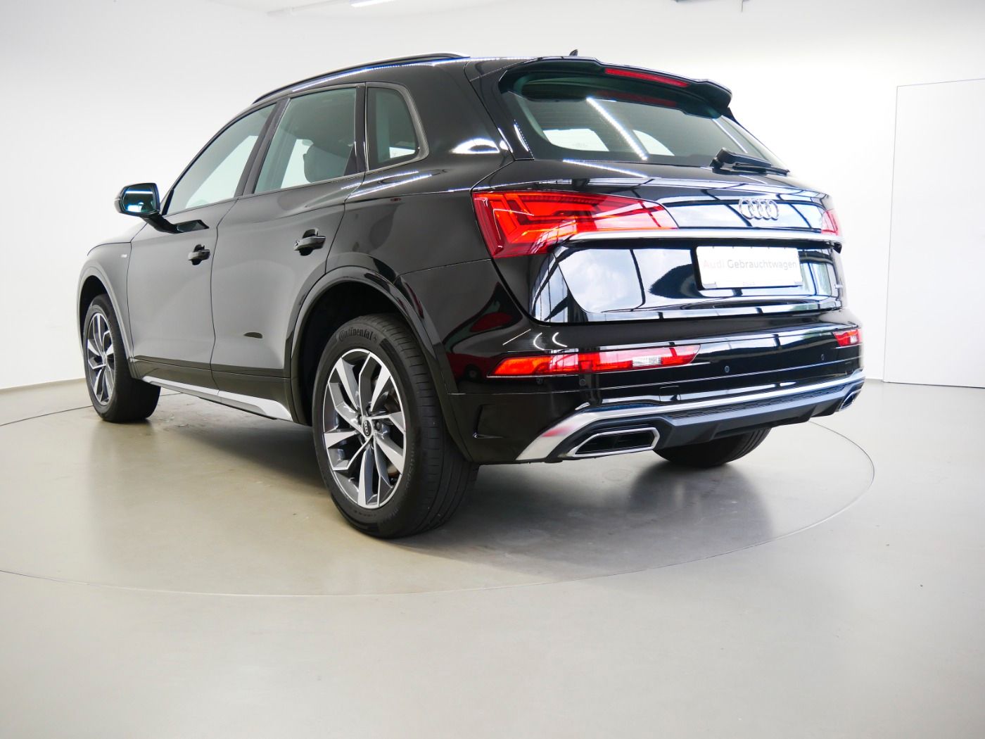 Audi Q5 40 TDI quattro S line - Samsaru's Car Outlet