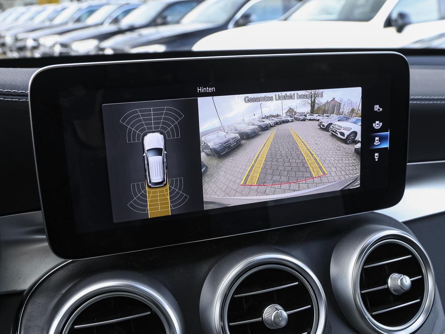 Mercedes-Benz GLC 300 de 4M Panorama Distronic Kamera LED AHK