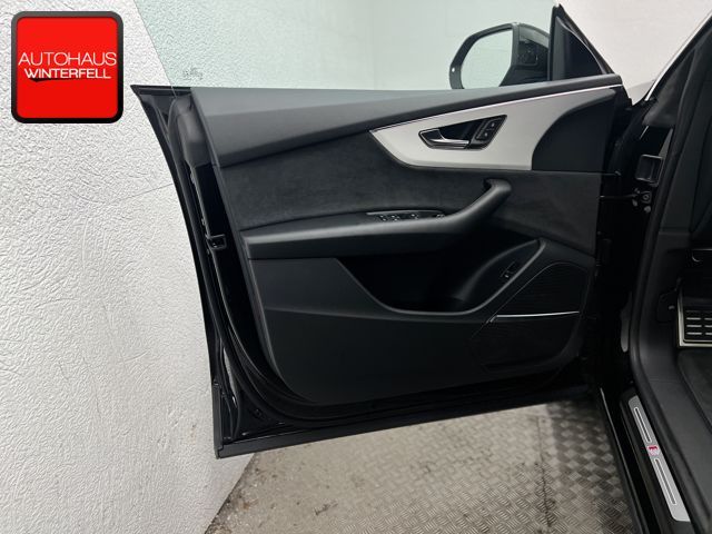 Audi Q8 55 TFSI qu S line PANO+AHK+STANDHZG+AIR-SPORT