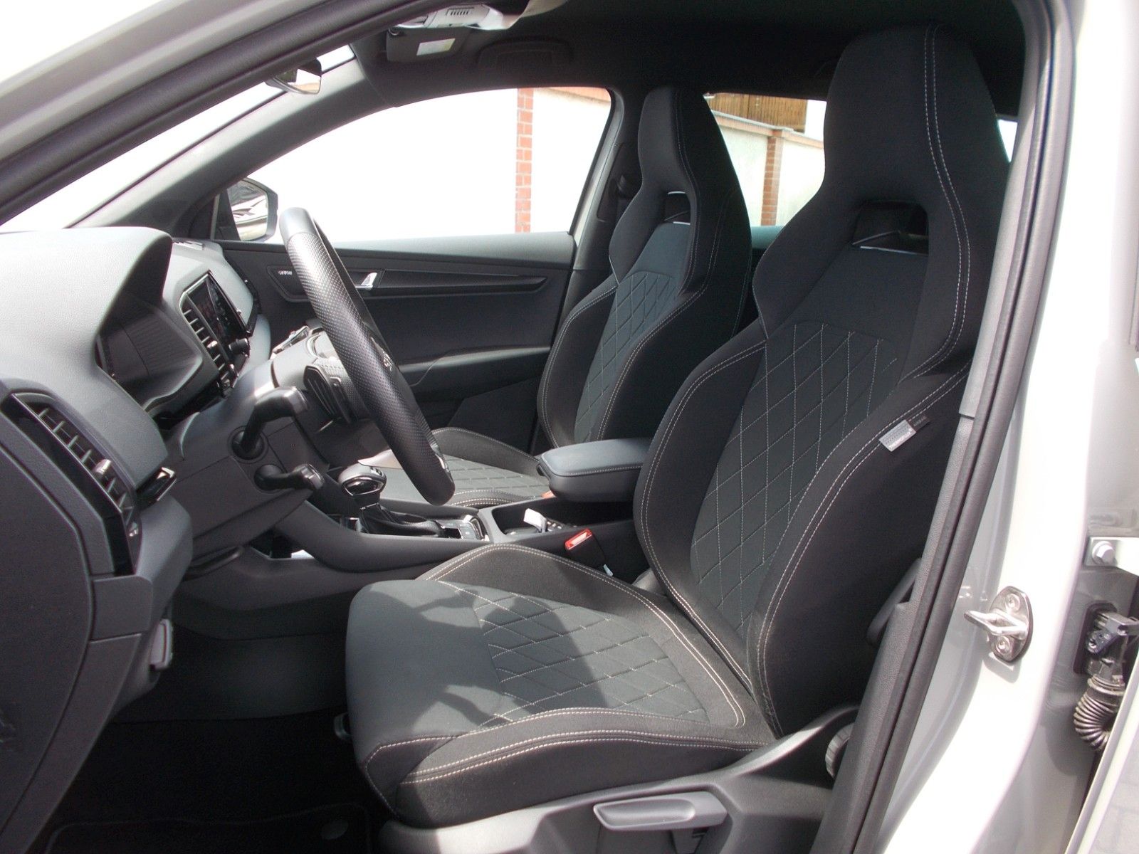 Skoda Karoq Sportline 2.0 TDI 4x4 * ACC * AHK * 360° !