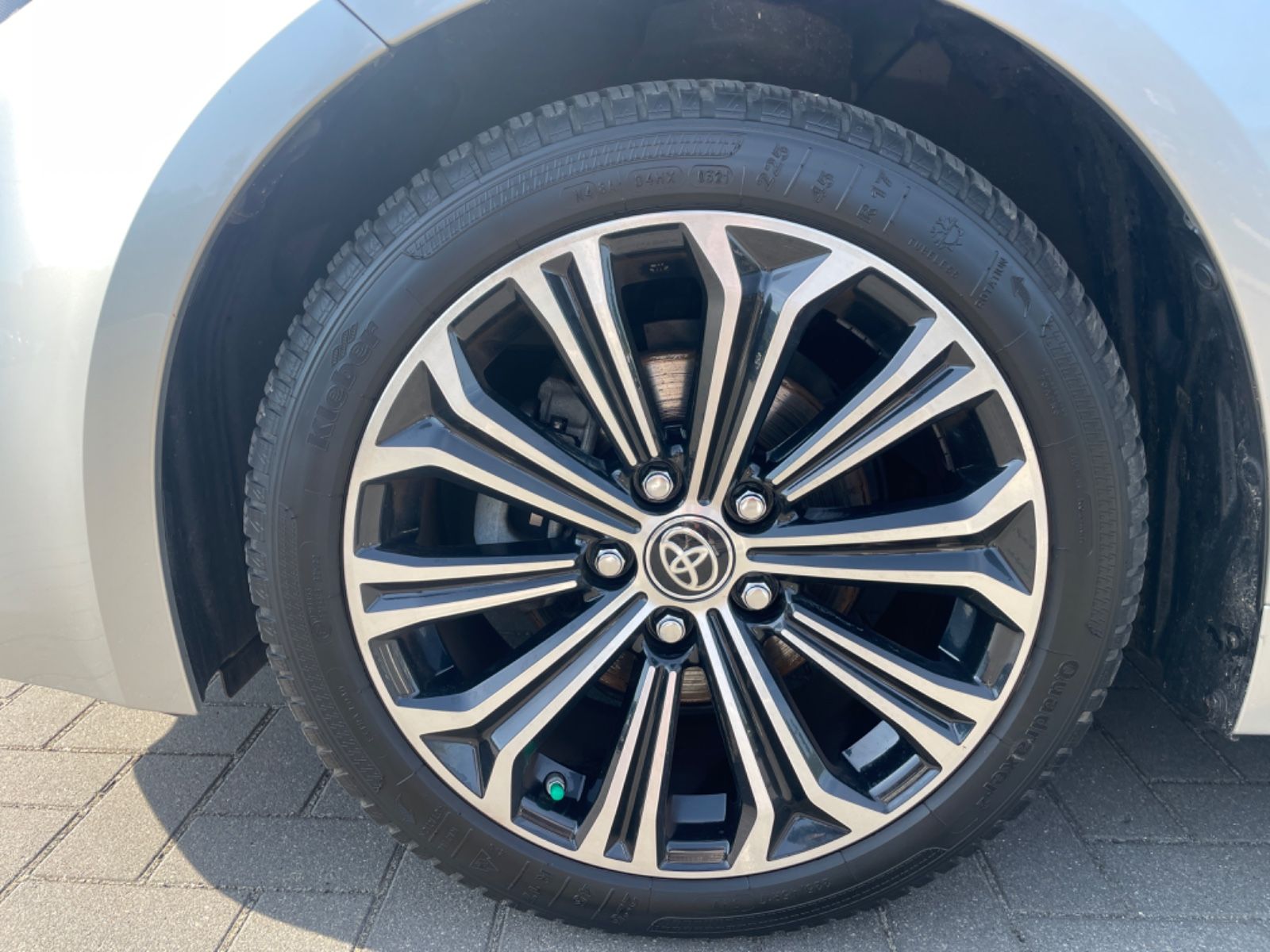 Toyota Corolla Touring Sports Hybrid - Samsaru's Car Outlet