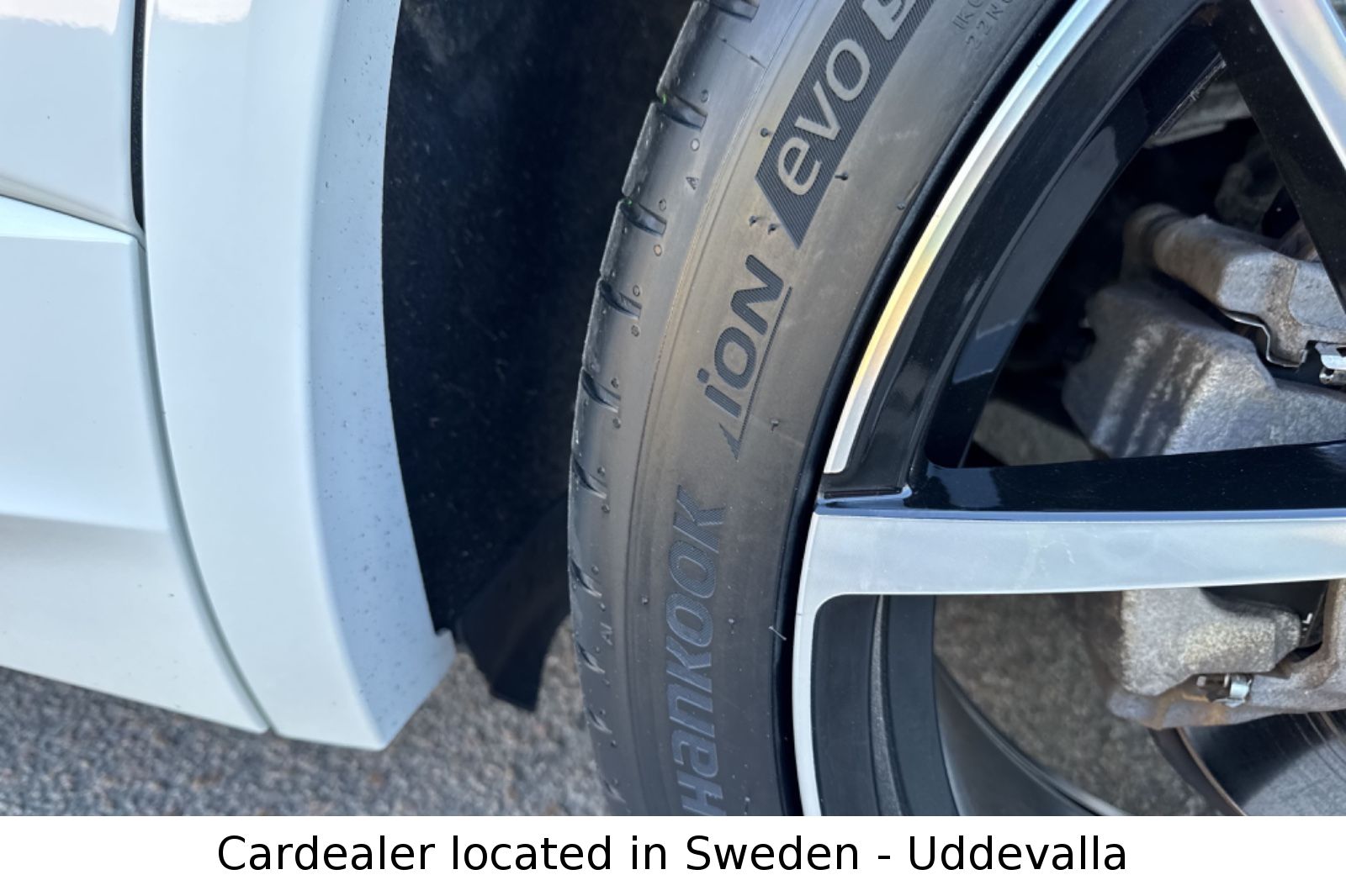 Volkswagen Touareg R 4Motion eHybrid - Samsaru's Car Outlet