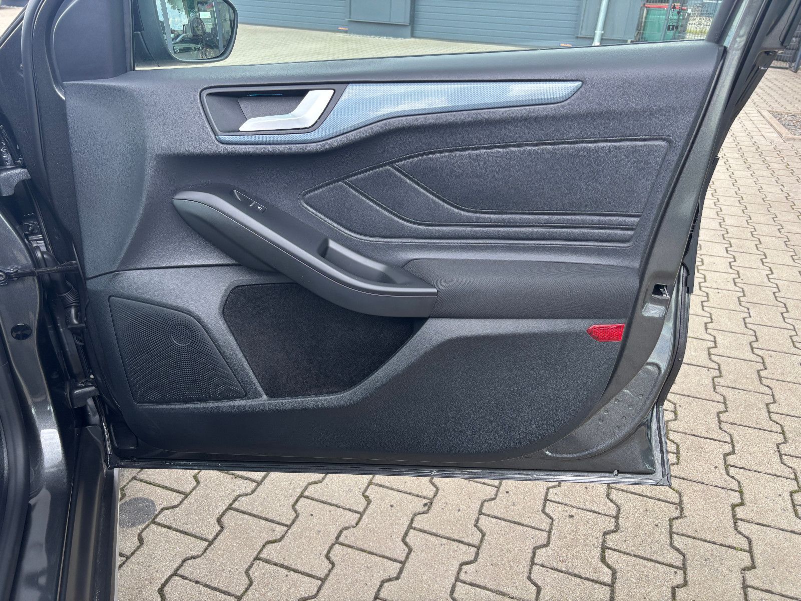 Ford Focus Turnier Active X*Led*HuD*Ahk*Kamera*ACC*