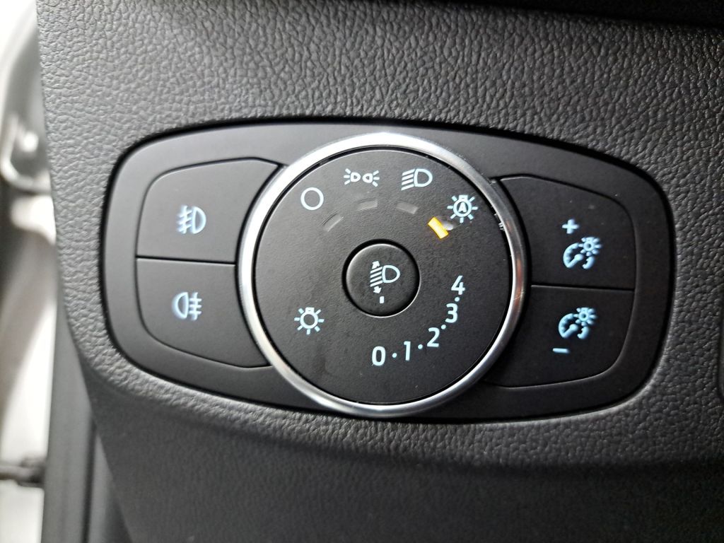 Ford Focus Turnier 2.0 Aut. COOL&CONNECT LED NAVI AHK