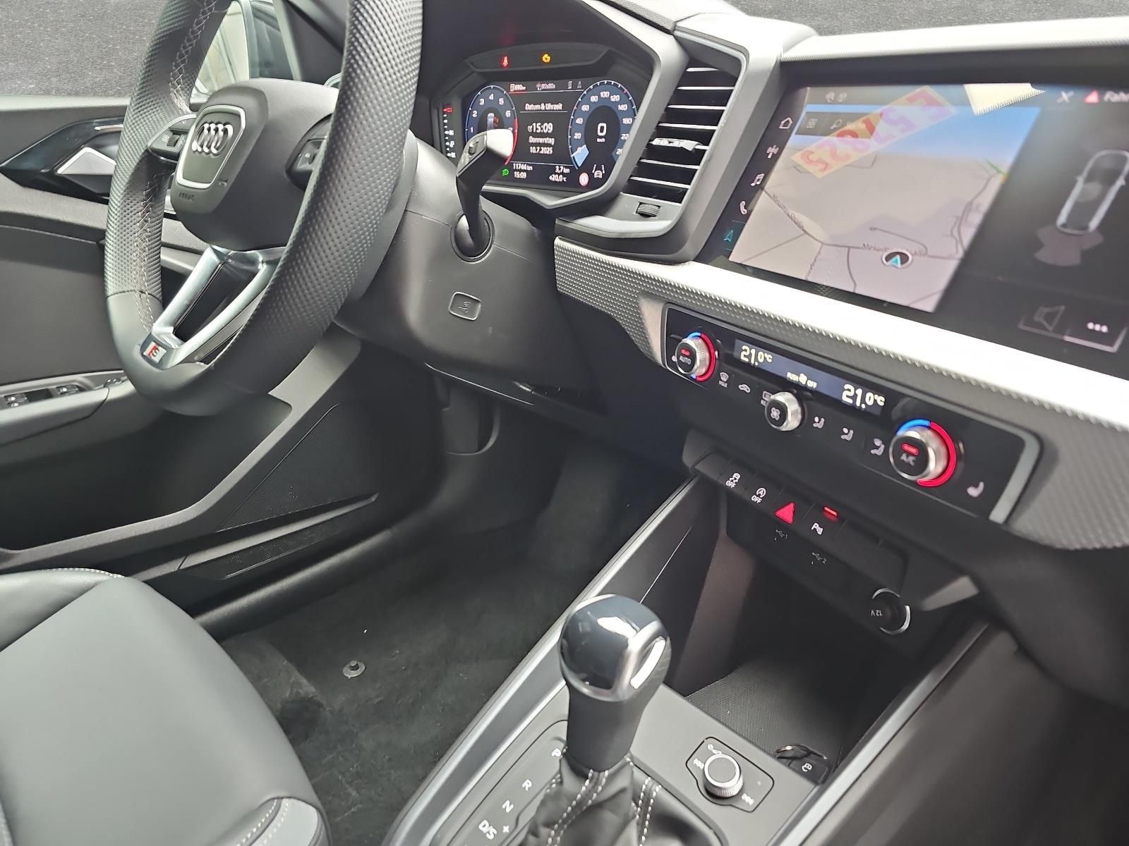 Audi A1 30 TFSI S-TRONIC S LINE - Samsaru's Car Outlet