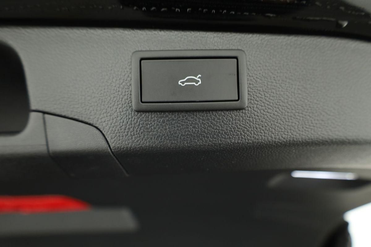 Volkswagen Passat Variant TDI DSG 4M R-LINE Black, AHK, IQ.