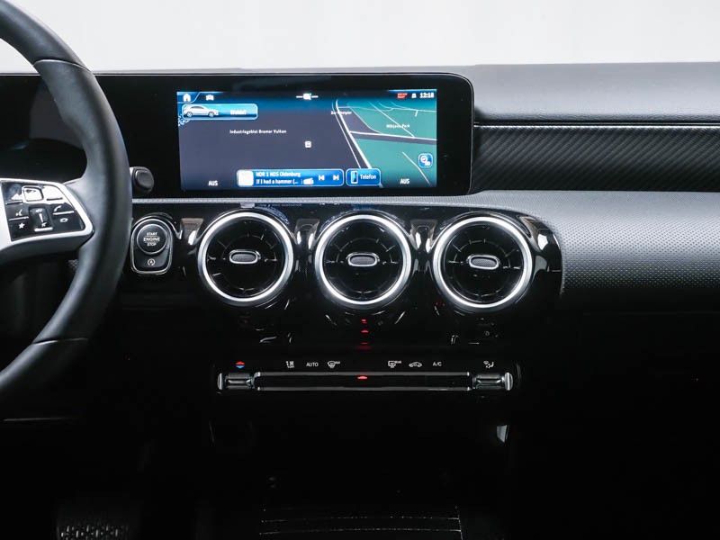 Mercedes-Benz A 180 PROGADV - Samsaru's Car Outlet