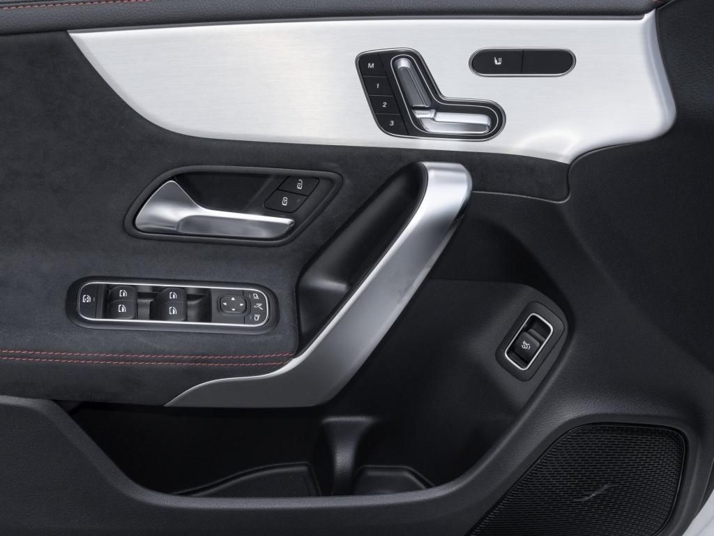 Mercedes-Benz AMG CLA 35 4MATIC Coupé - Samsaru's Car Outlet
