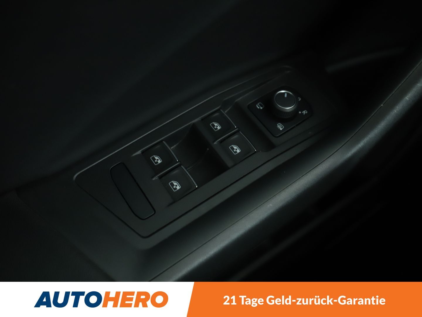 Volkswagen T-Roc 1.5 TSI ACT R-Line - Samsaru's Car Outlet
