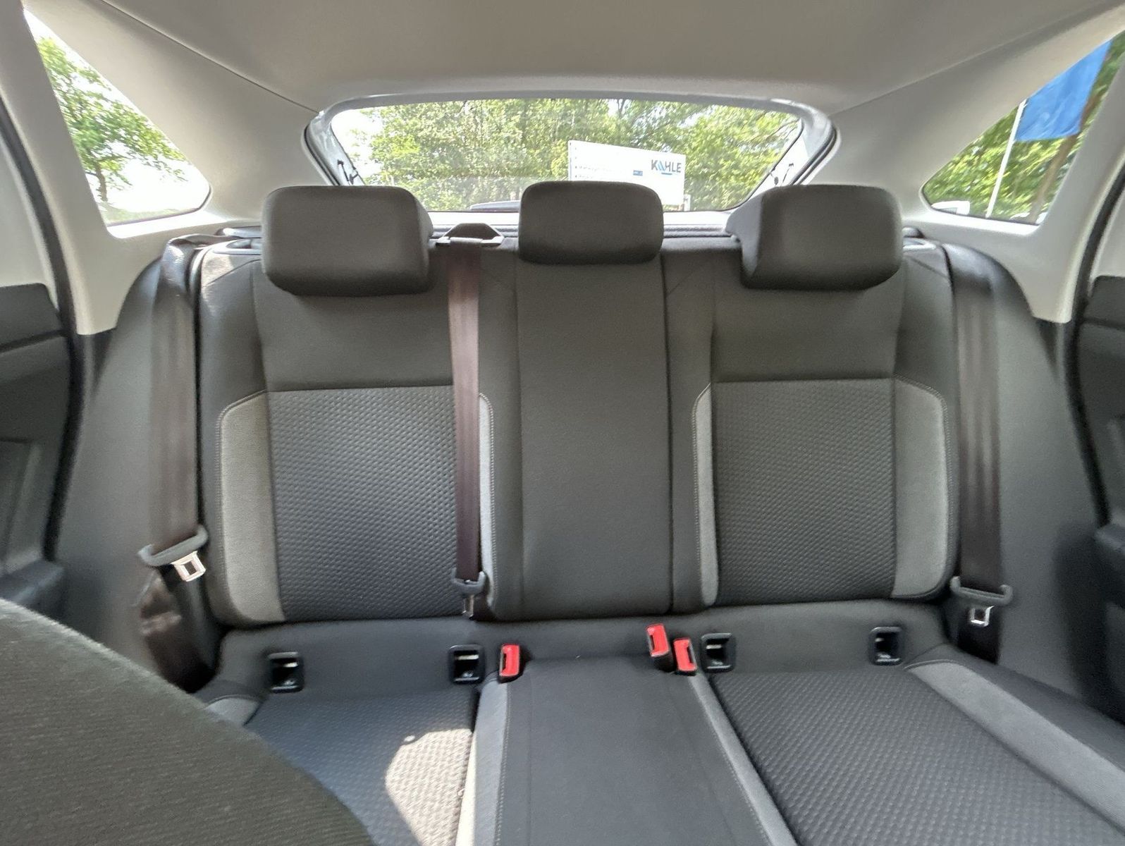 Volkswagen Taigo 1.0 TSI DSG Life - Samsaru's Car Outlet