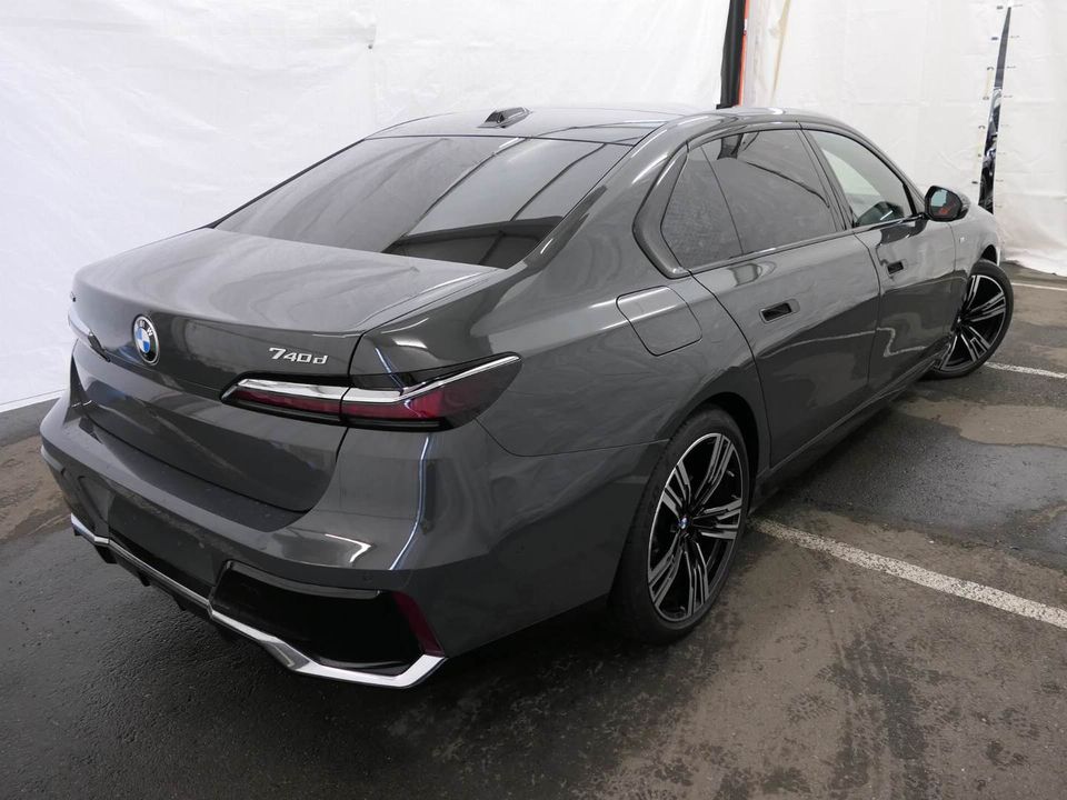 BMW 740d xDrive M Sportpaket Standhzg SkyLounge 21