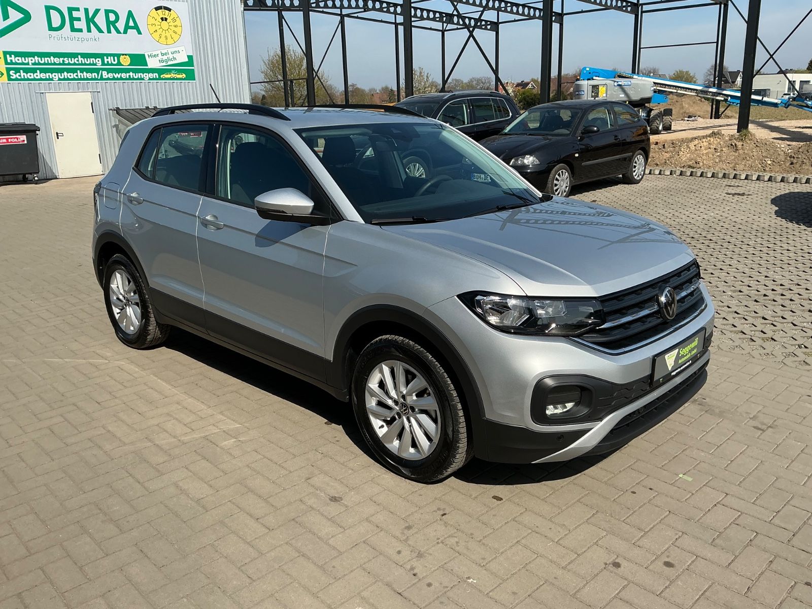 Volkswagen T-Cross Life - Samsaru's Car Outlet