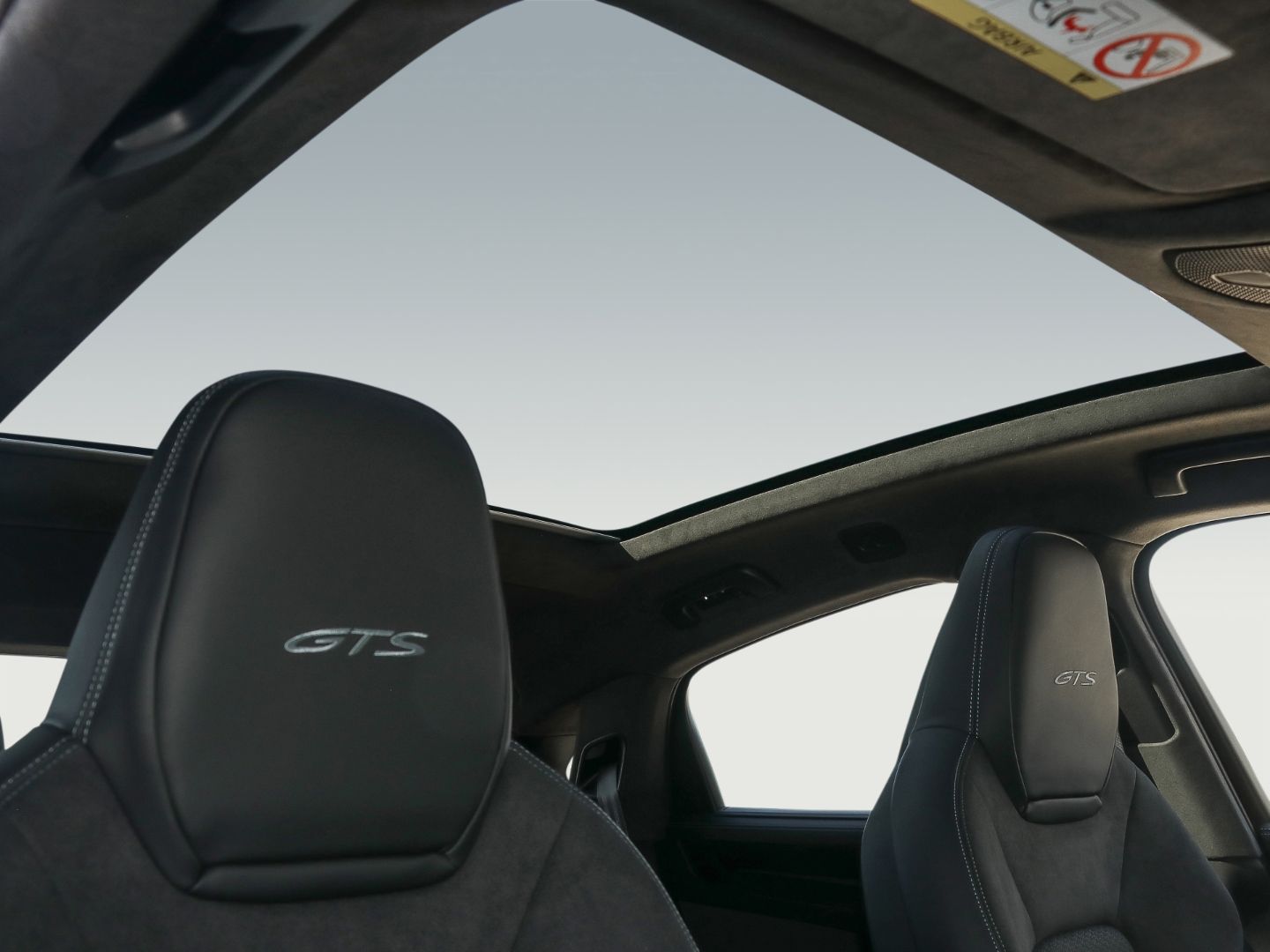 Porsche Cayenne GTS Coupe Burmester HA-Lenkung InnoDrive