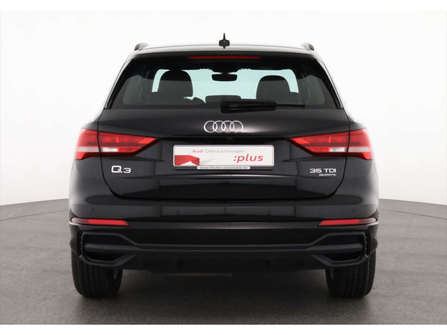Audi Q3 35 TDI quattro S line - Samsaru's Car Outlet