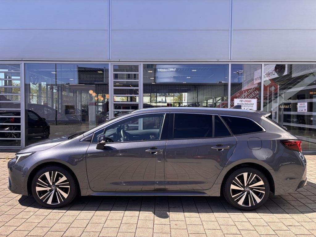 Toyota Corolla 1.8 Hybrid T. Sports Teamplayer Technik