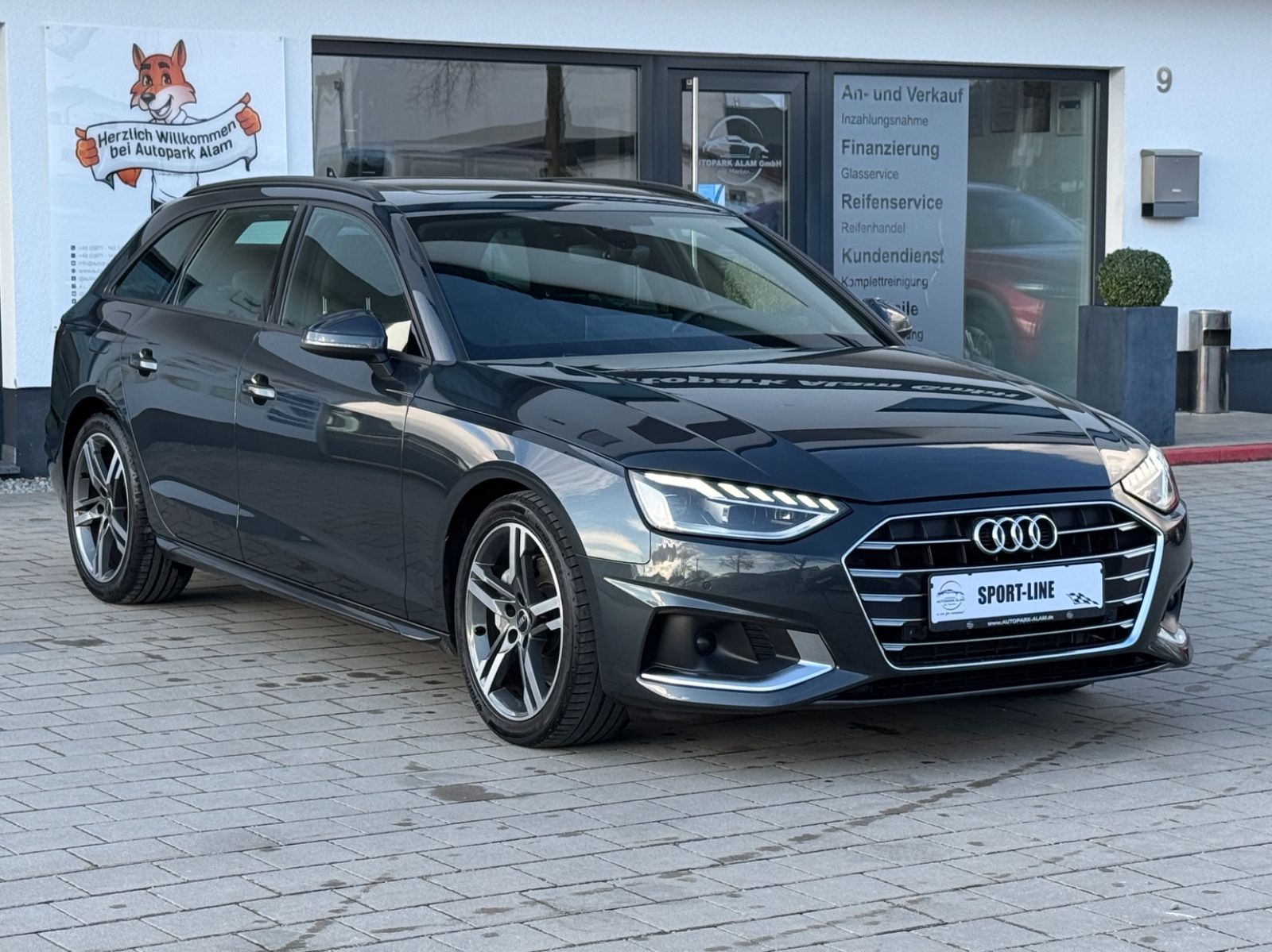 Audi A4 Av.40 TDI advanced S-Tr. - Samsaru's Car Outlet