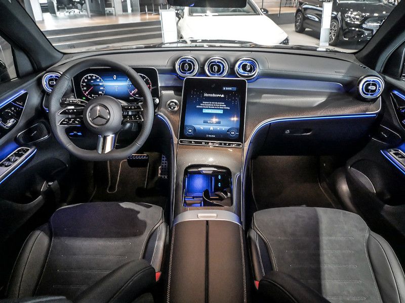 Mercedes-Benz GLC 200 d 4M AMG NIGHT MEMO 360 AHK DISTR KAMERA