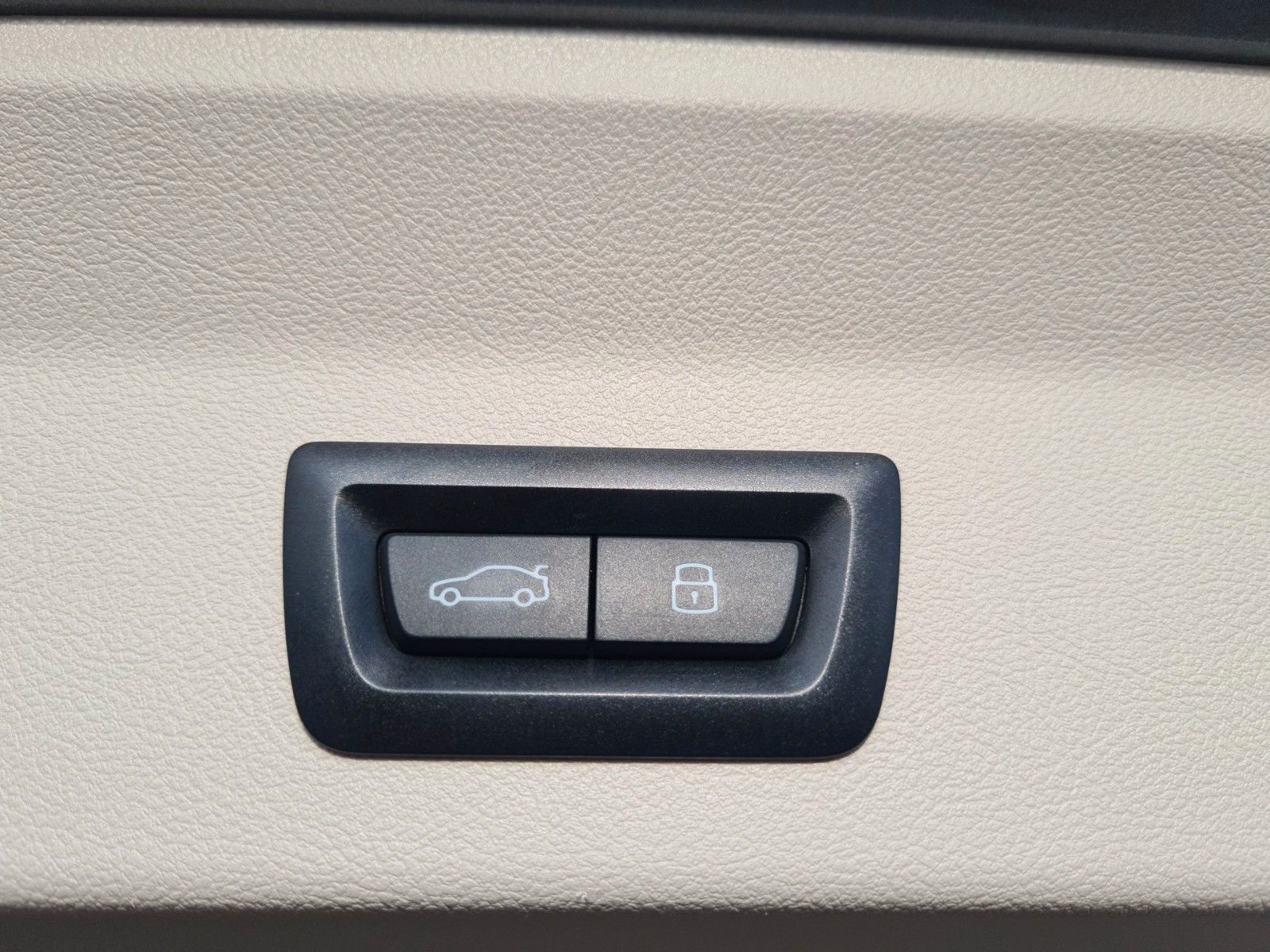 BMW X3 xDrive 20d Laser - Samsaru's Car Outlet