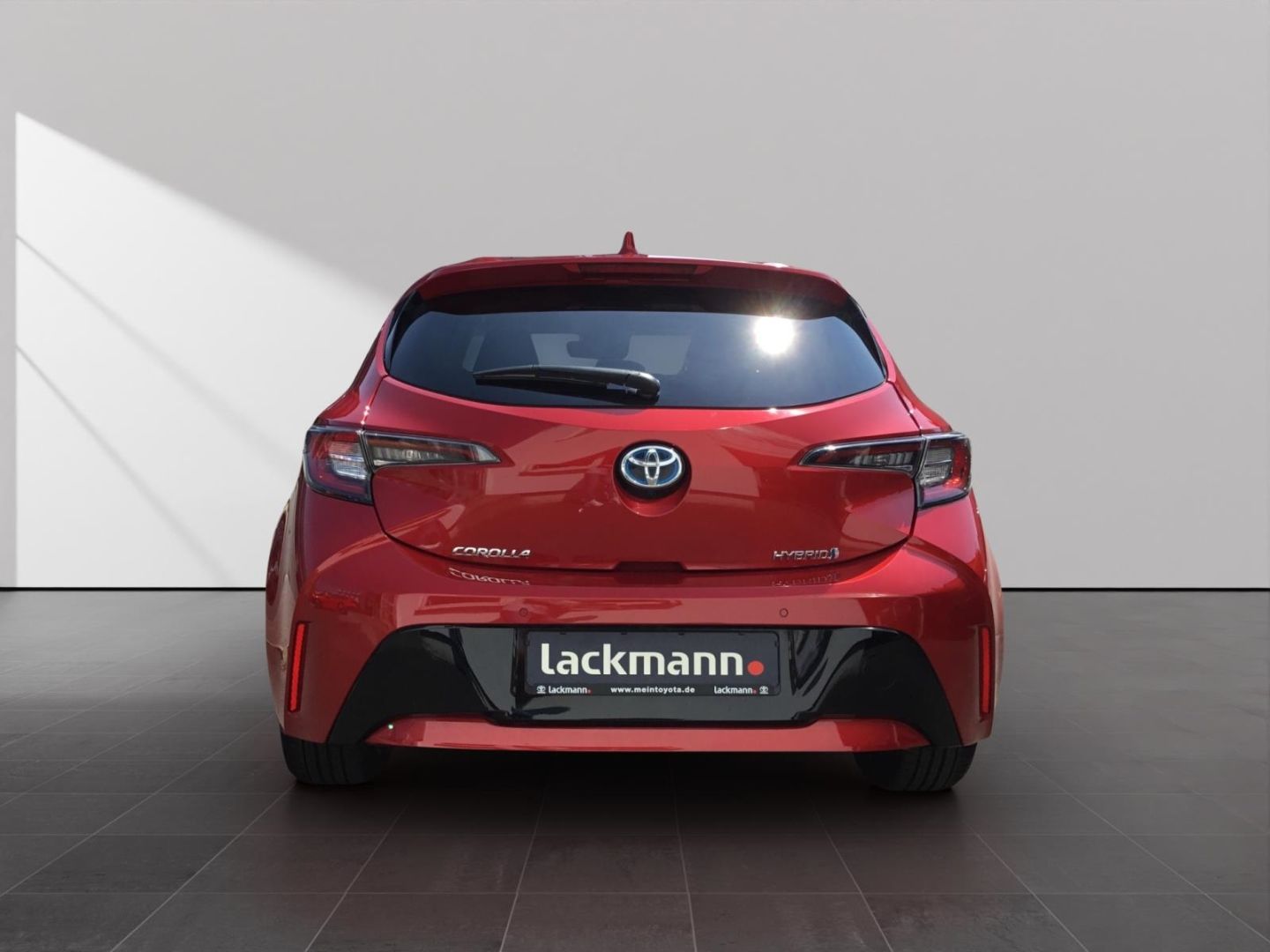 Toyota Corolla 1.8 Hybrid - Samsaru's Car Outlet