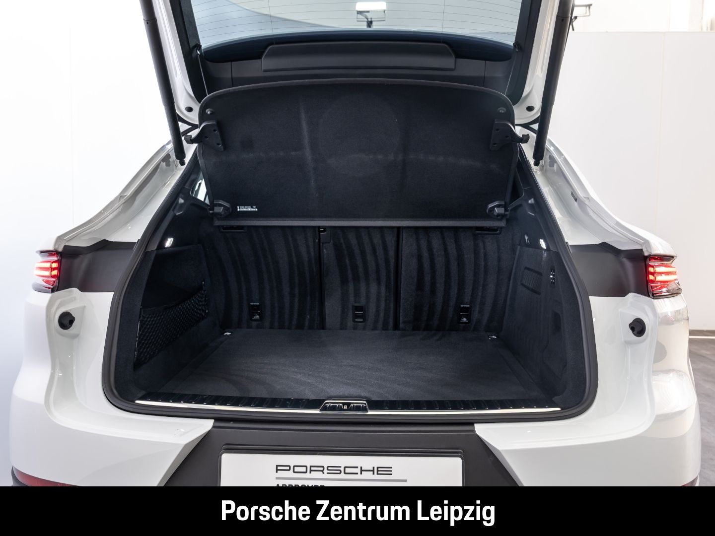 Porsche Cayenne S Coupe AHK Sportabgas InnoDrive HD-Matr