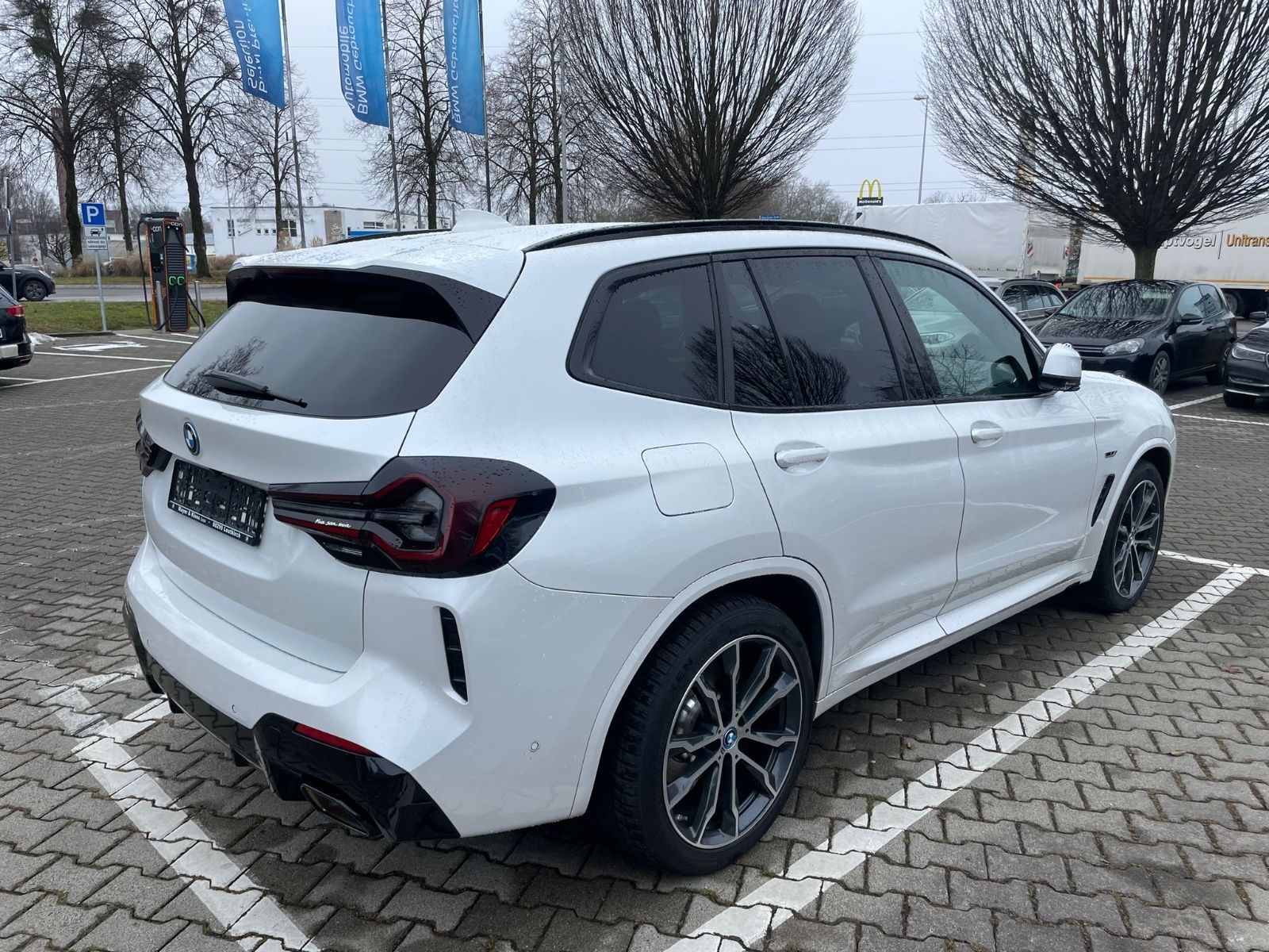 BMW X3 xDrive 30 e*M Sportpaket*AHK*Kamera*ACC*