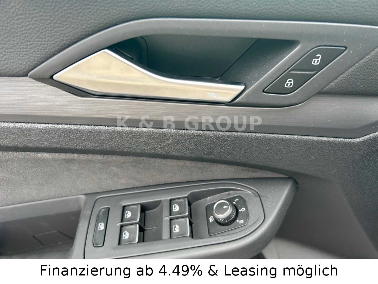 Volkswagen Golf 8 2.0 Variant Style DSG - Samsaru's Car Outlet