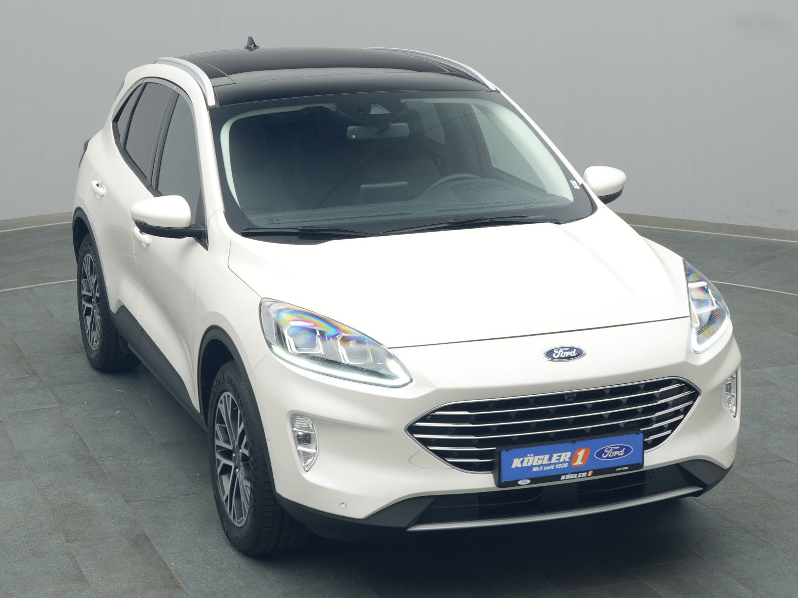 Ford Kuga Titanium X 225PS Plug-in-Hybrid Aut. - Samsaru's Car Outlet