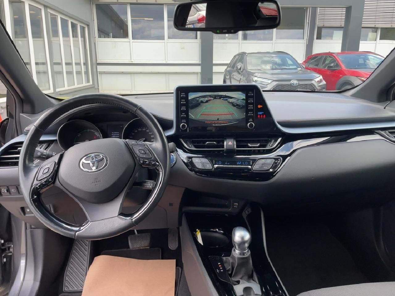 Toyota C-HR 2.0 l Hybrid - Samsaru's Car Outlet
