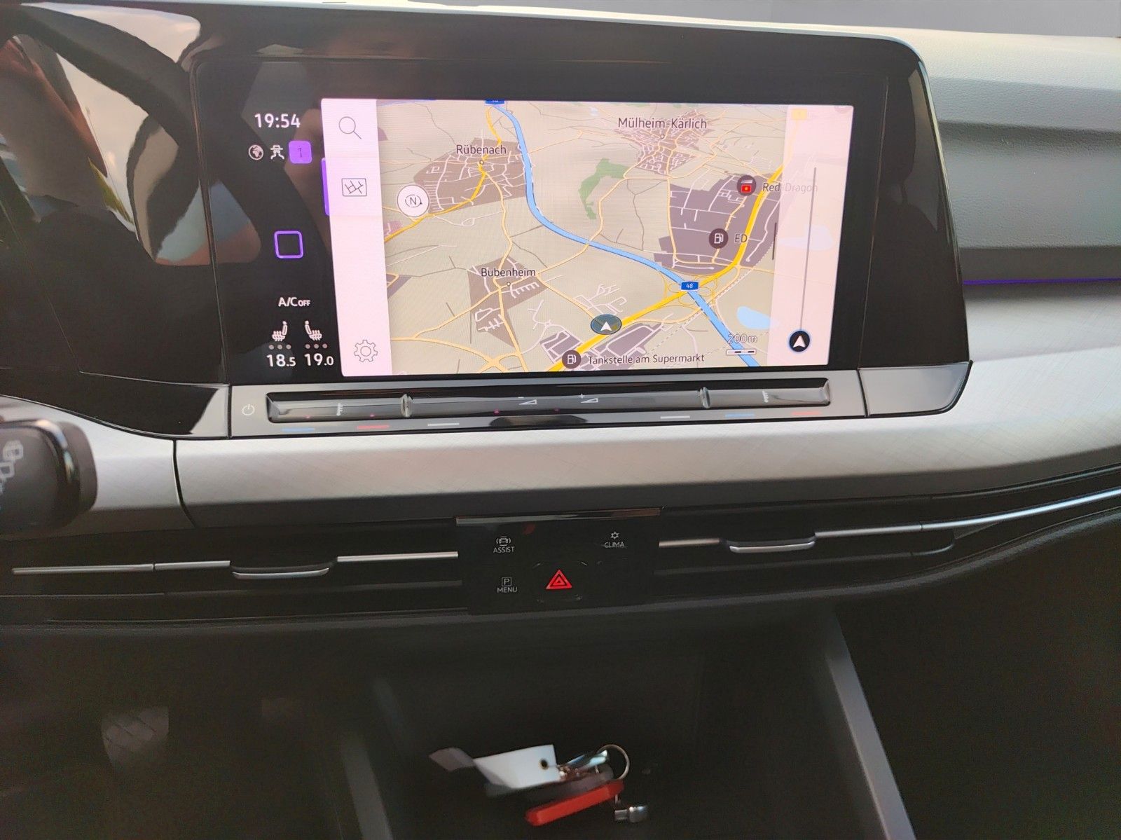Volkswagen Golf VIII Variant 1.5 TSI - Samsaru's Car Outlet