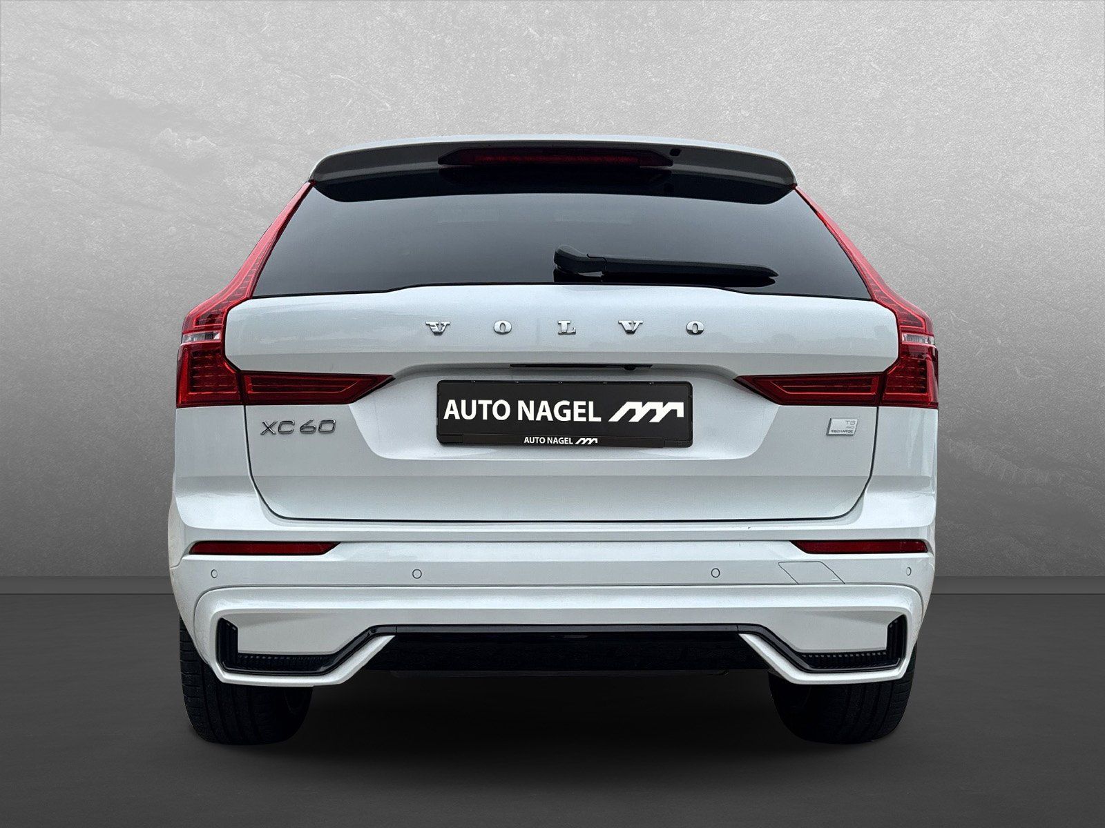 Volvo XC60 Recharge T8 AWD Plus Dark