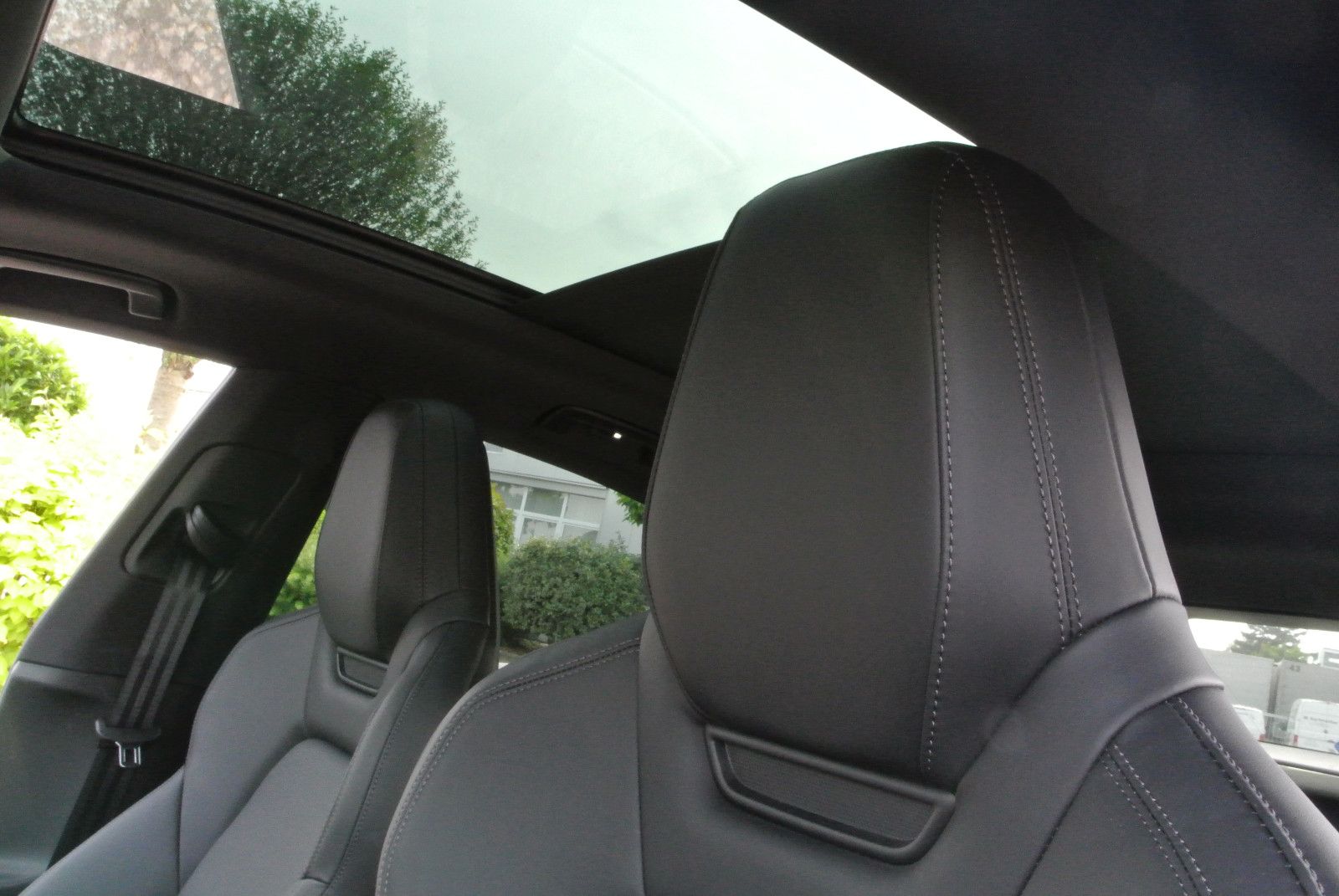 Porsche Macan Electric - Samsaru's Car Outlet