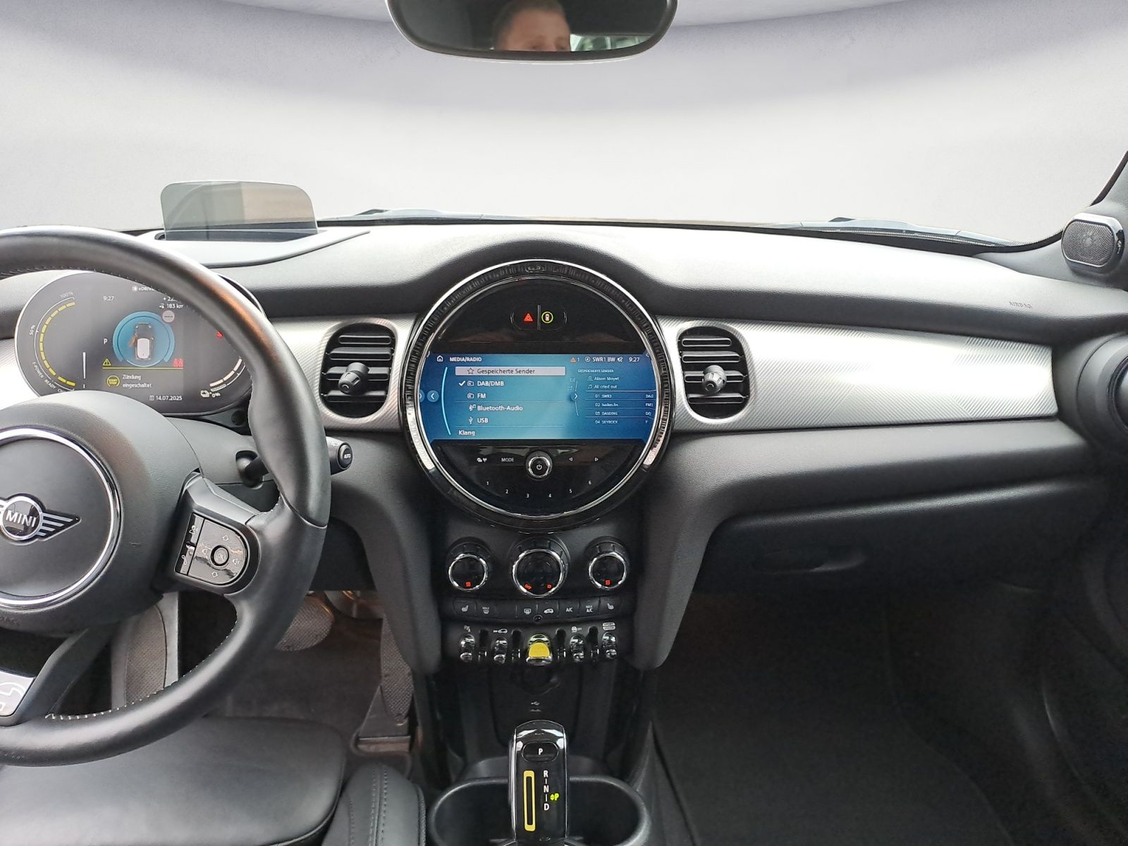MINI Cooper SE MINI Electric Collection - Samsaru's Car Outlet