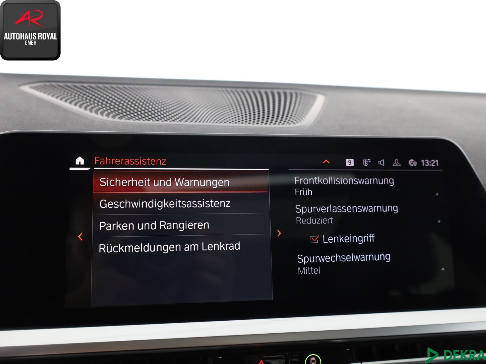 BMW 320 e T xDrive SPORTLINE - Samsaru's Car Outlet