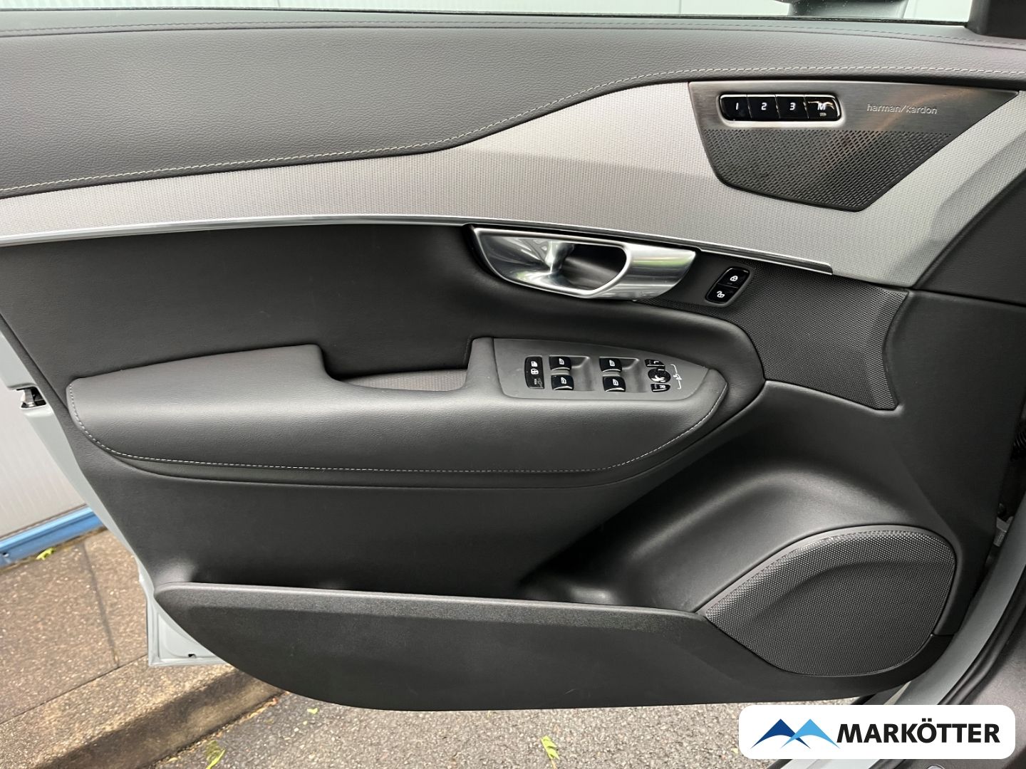 Volvo XC90 T8 AWD Plus Dark ACC/H&K/360°/7-Sitze