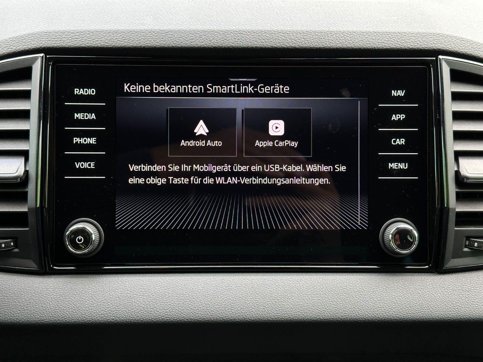 Skoda 2.0TDi 4x4 DSG Sportline AHK Side Assist LM19"