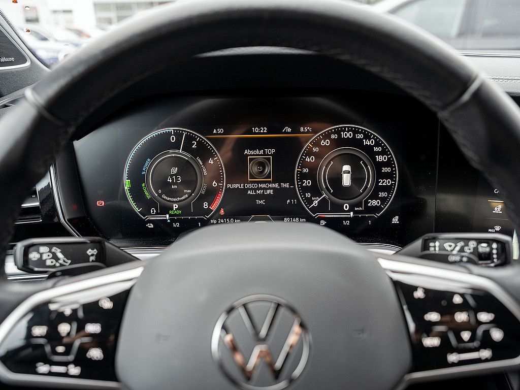 Volkswagen Touareg 3.0 V6 TSI eHybrid Elegance 4M - Samsaru's Car Outlet