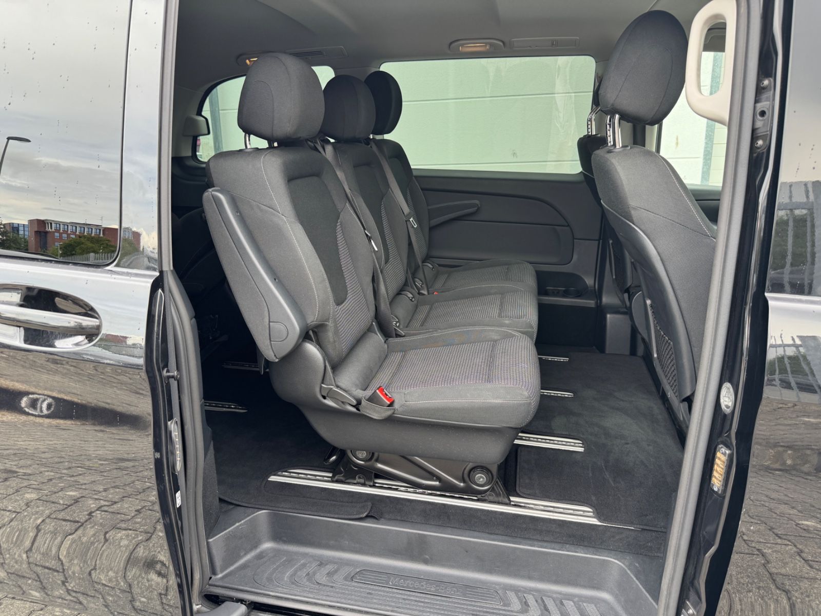 Mercedes-Benz V 250 - Samsaru's Car Outlet