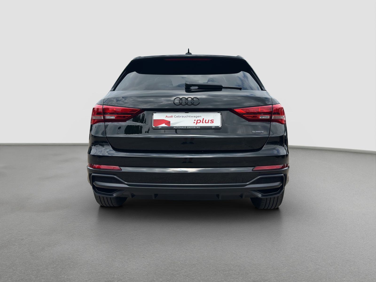 Audi Q3 S line 40 TFSI quattro - Samsaru's Car Outlet