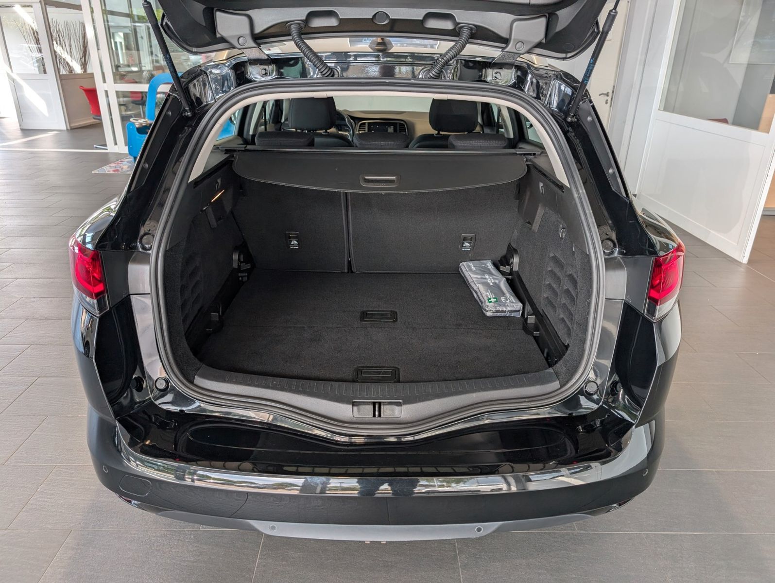 Renault Megane Grandtour - Samsaru's Car Outlet