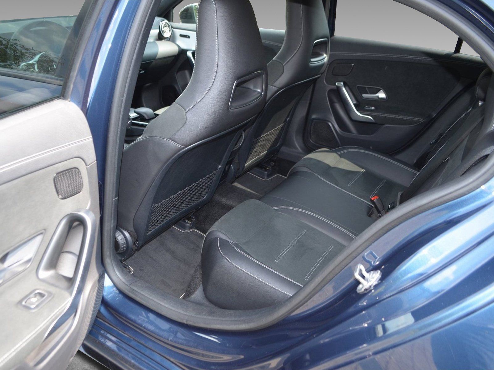 Mercedes-Benz e HYBR EDITION 2020 AMG - Samsaru's Car Outlet