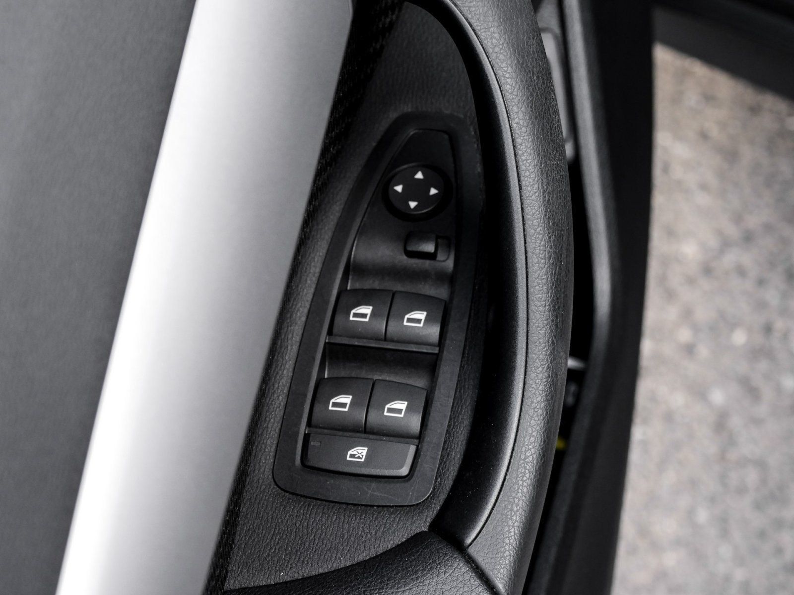 BMW X1 xDrive25e ADVANTAGE - Samsaru's Car Outlet