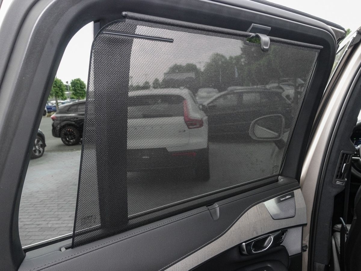 Volvo XC90 T8 Twin Engine Ultra Bright Recharge - Samsaru's Car Outlet