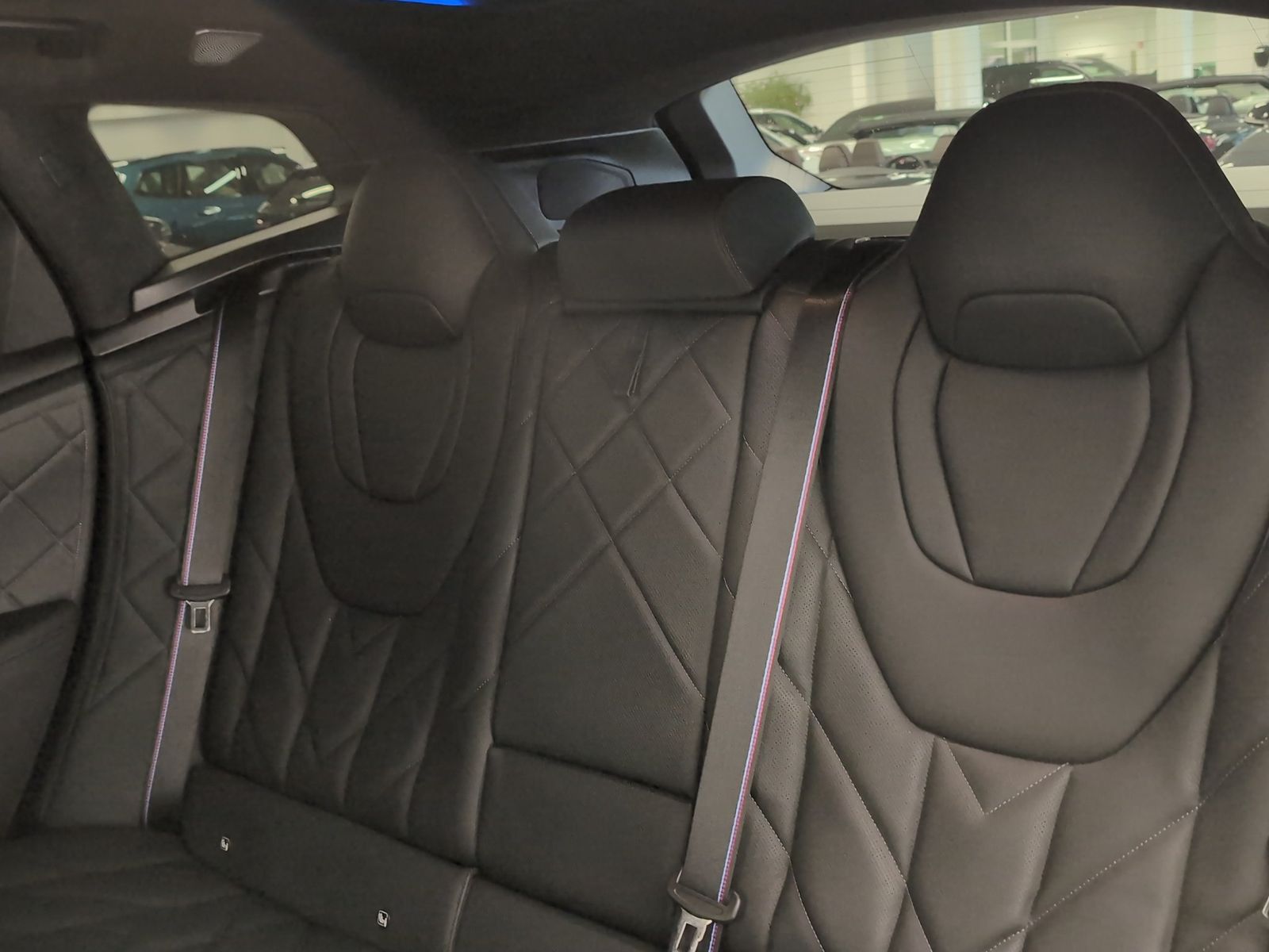 BMW XM SoftC/M Driver/KomfZg/B&W/AHK/360° Navi/PaAS/