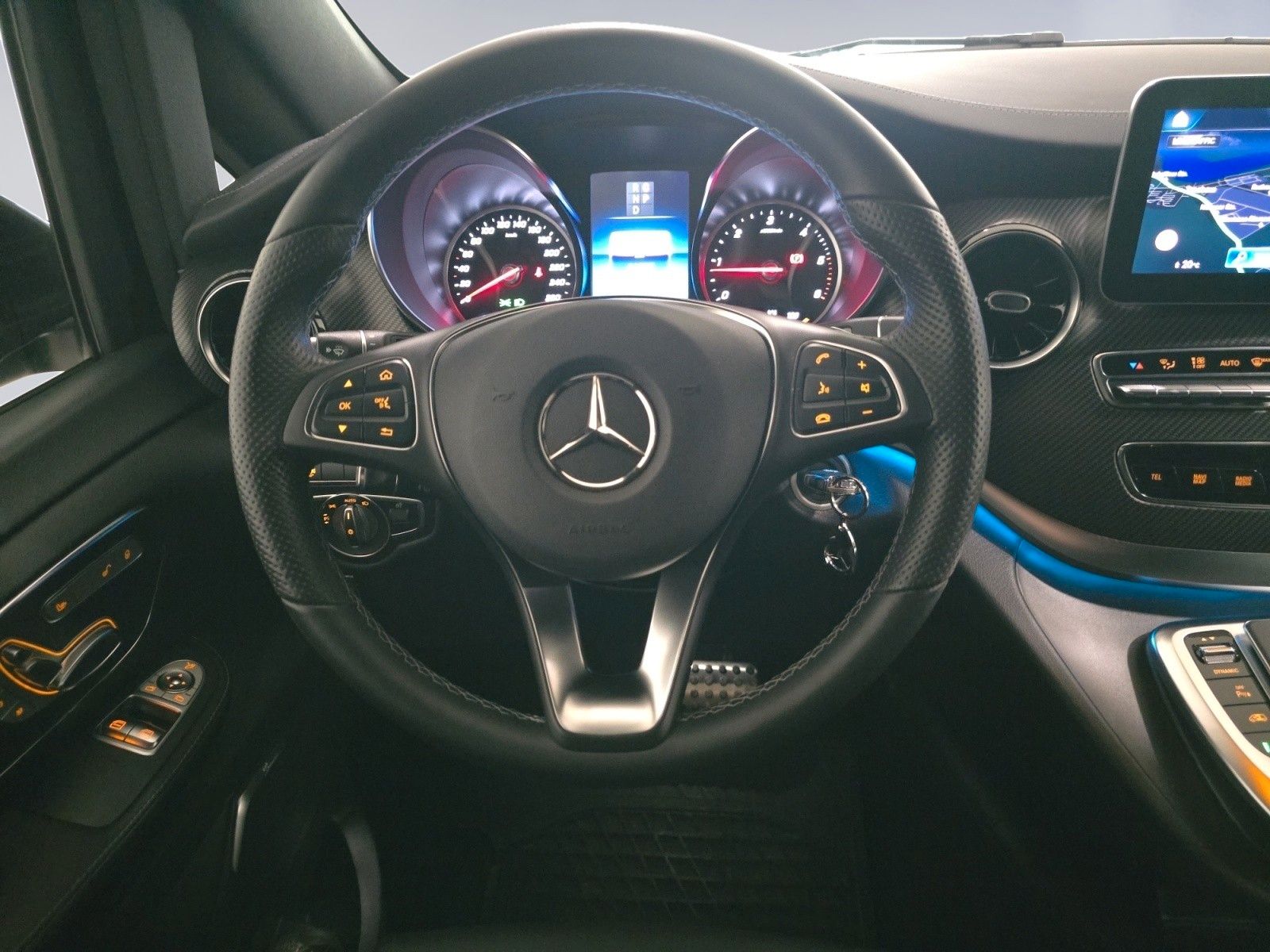 Mercedes-Benz V250d AMG Lang - Samsaru's Car Outlet