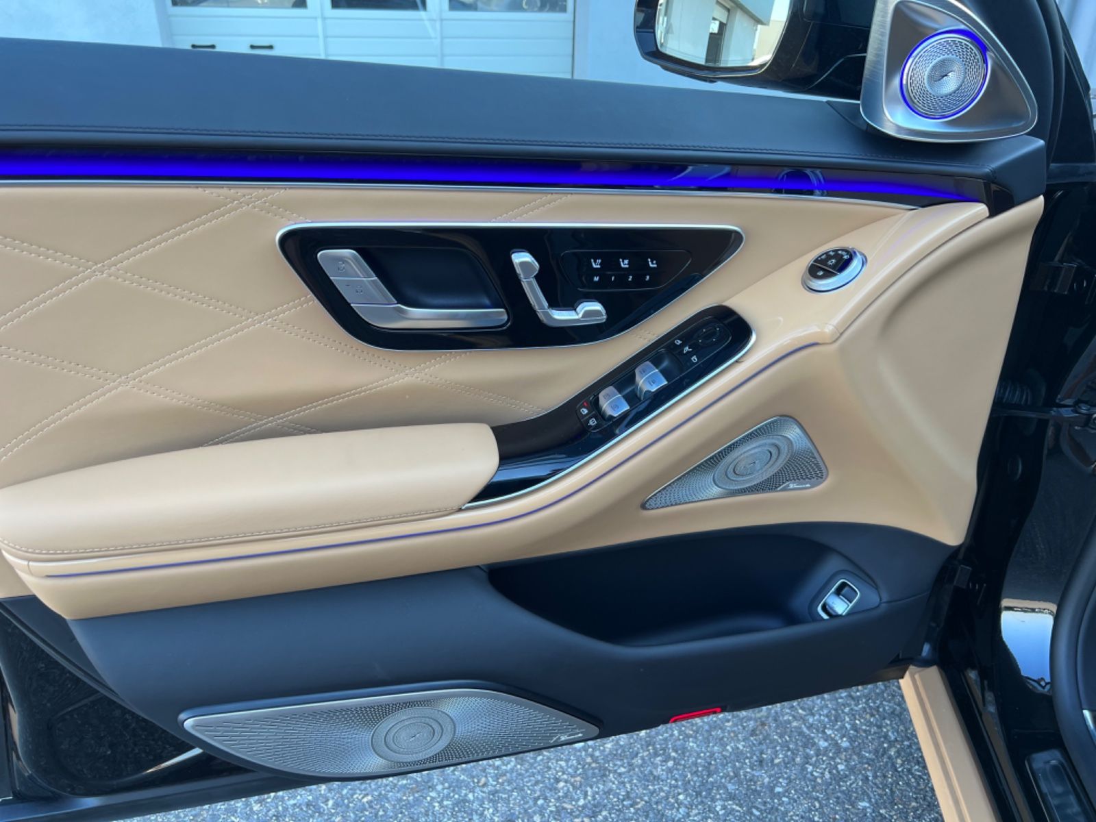 Mercedes-Benz S 680 Maybach - Samsaru's Car Outlet